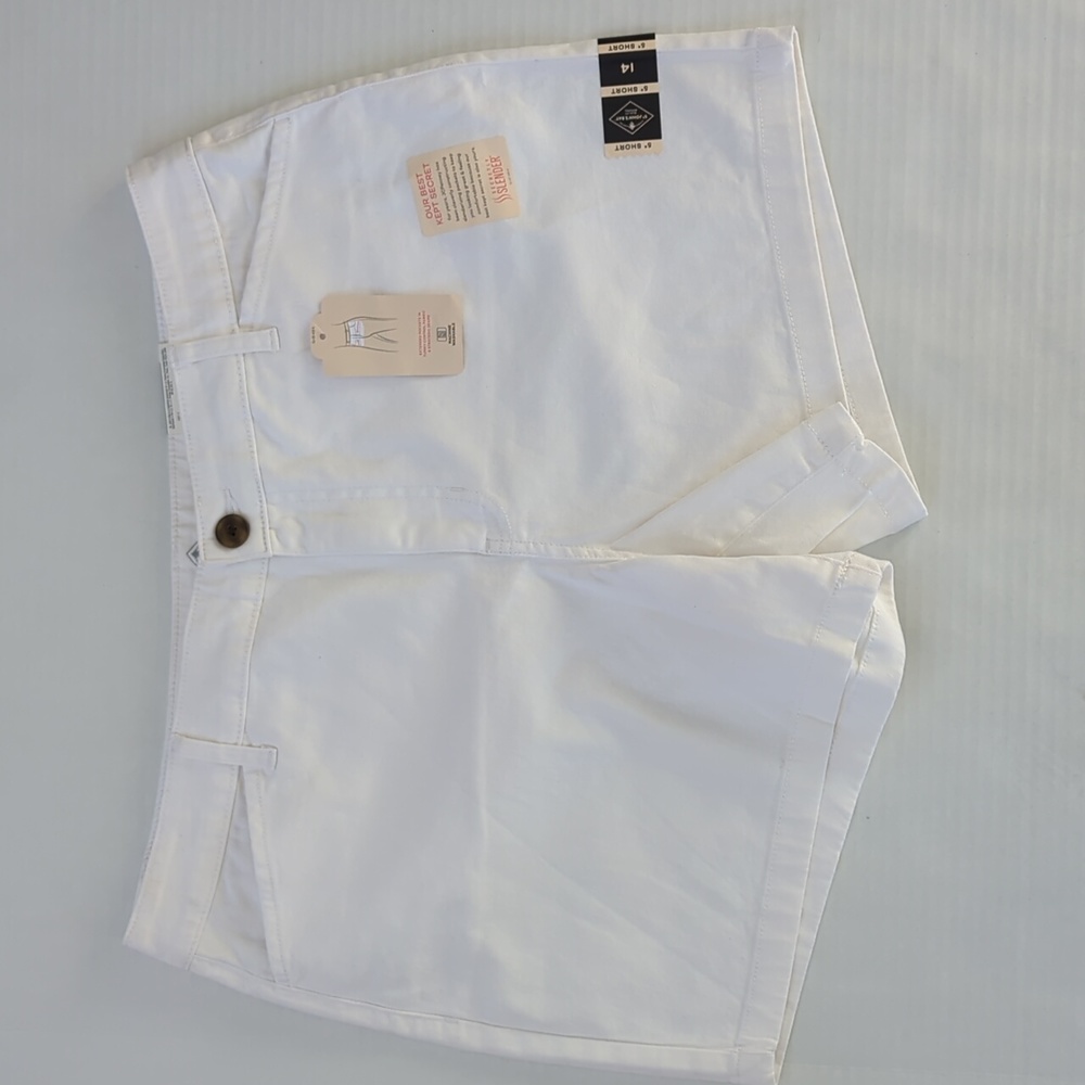 NWT St. John's Bay Mid-Rise Secretly Slender Pocket Shorts 14 White 5" Inseam